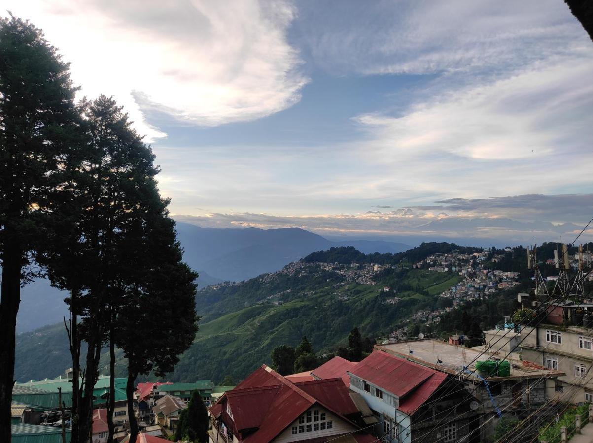 Wind Home Darjeeling- Budget Hotel Near Mall Darjeeling  Esterno foto
