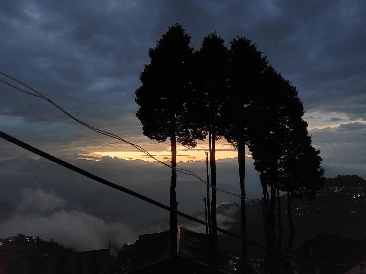 Wind Home Darjeeling- Budget Hotel Near Mall Darjeeling  Esterno foto