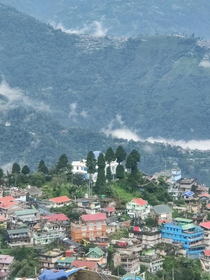 Wind Home Darjeeling- Budget Hotel Near Mall Darjeeling  Esterno foto